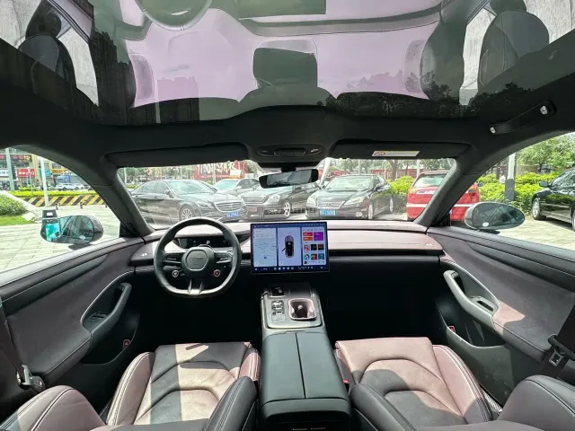 Xiaomi SU7 — Фото автомобиля 14