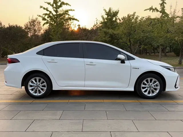 Toyota Corolla — Фото автомобиля 7