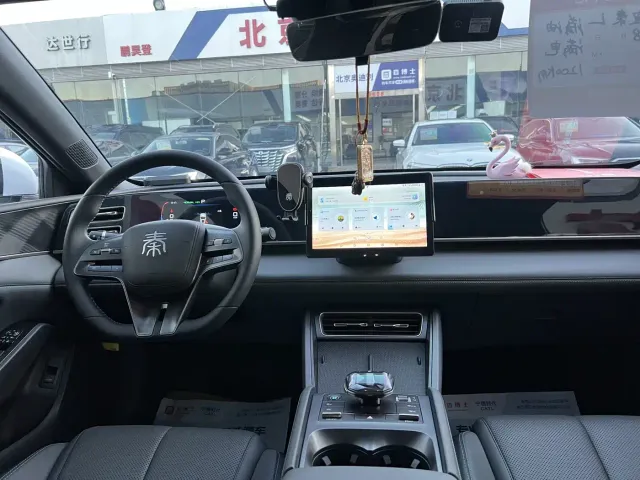 BYD Qin L — Фото автомобиля 6