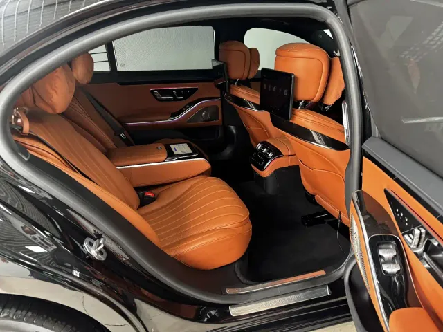 Mercedes-Benz S-Class — Фото автомобиля 21