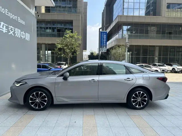 Toyota Avalon — Фото автомобиля 3