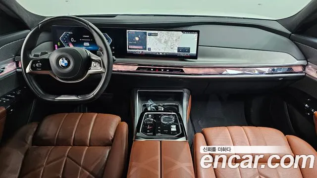 BMW 7 Series G70 — Фото автомобиля 7