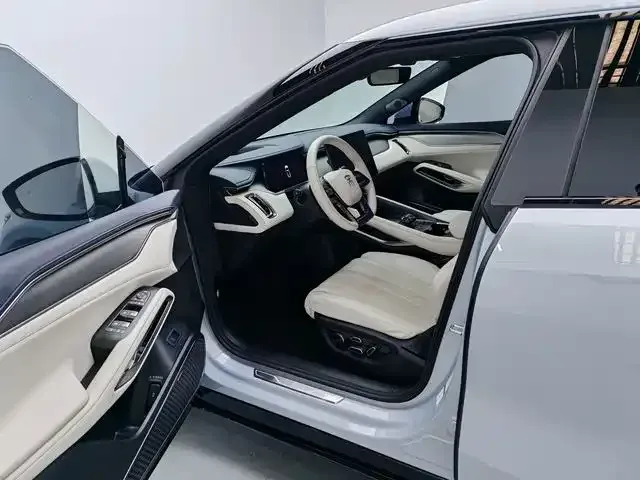 BYD Song L EV — Фото автомобиля 5