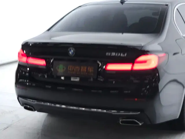 BMW 5 Series — Фото автомобиля 21