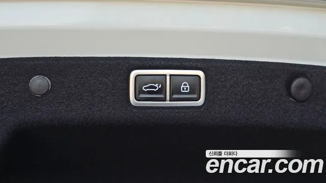 Hyundai Grandeur GN7 — Фото автомобиля 30