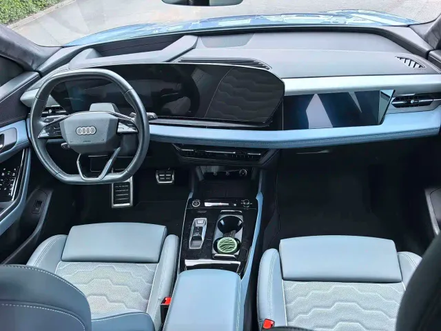 Audi Q6L e-tron — Фото автомобиля 7