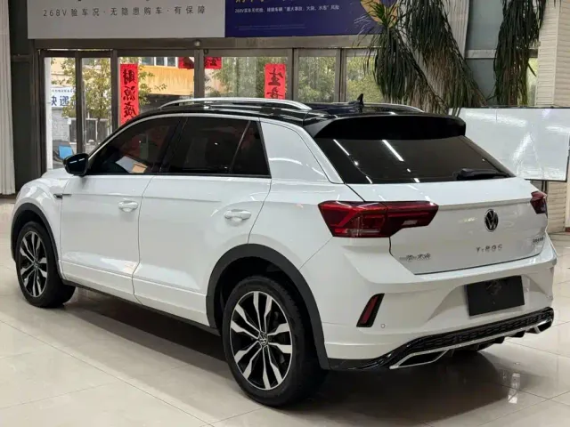 Volkswagen T-Roc — Фото автомобиля 6