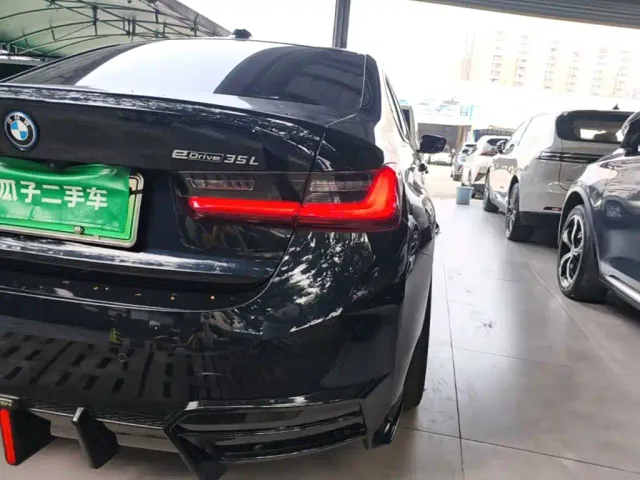 BMW i3 — Фото автомобиля 23