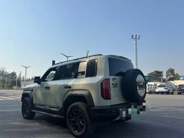 BYD FangChengBao Leopard 5 — Фото автомобиля 9
