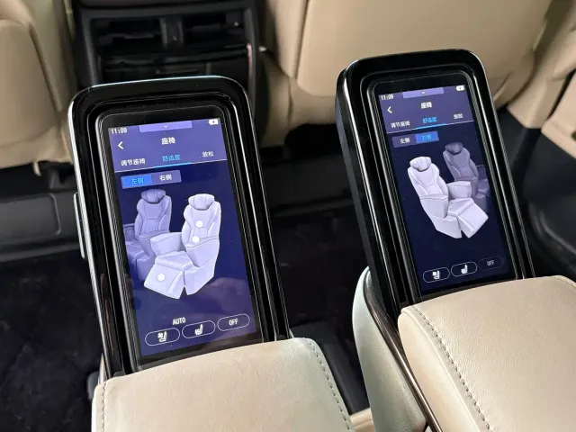Toyota Alphard — Фото автомобиля 13