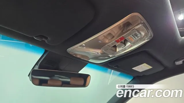 Genesis GV70 — Фото автомобиля 25