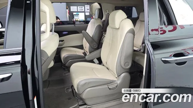 Kia Canival Carnival 4 поколение 9 мест Signature — Фото автомобиля 10