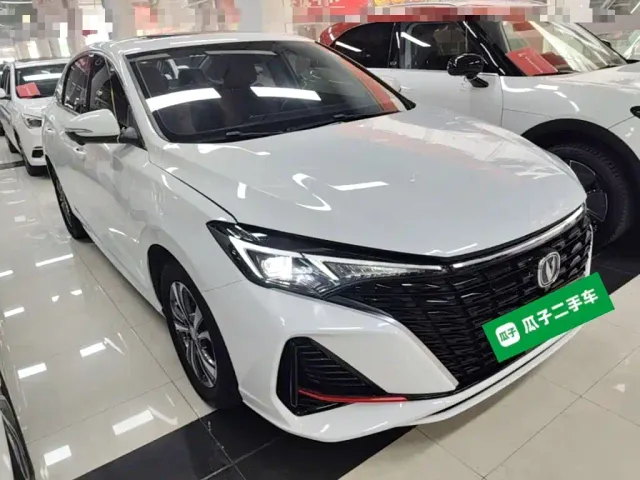 Changan Eado — Фото автомобиля 3