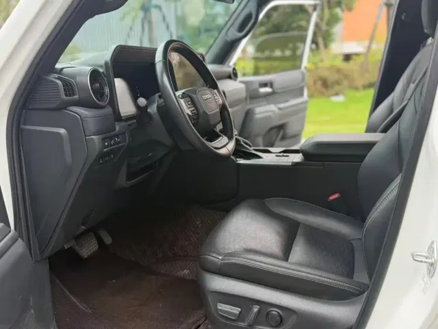 Toyota Prado — Фото автомобиля 5