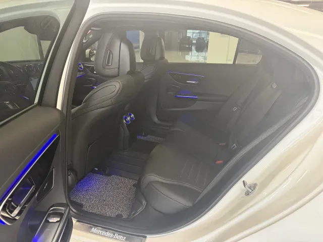 Mercedes-Benz C-Class — Фото автомобиля 6