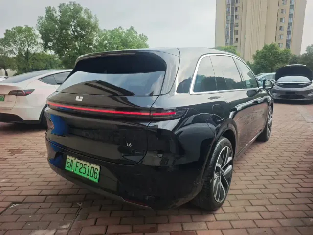 Li Auto L6 — Фото автомобиля 9