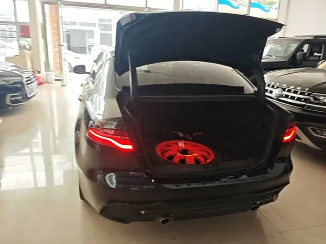 Jaguar XEL — Фото автомобиля 18