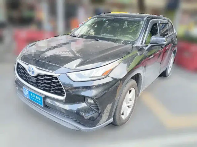 Фотография автомобиля — Toyota Highlander