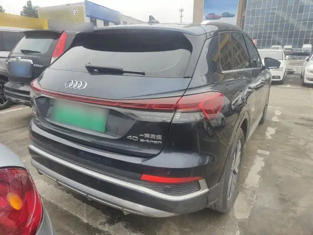 Audi Q4 e-tron — Фото автомобиля 6