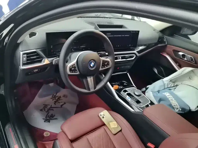 BMW i3 — Фото автомобиля 12