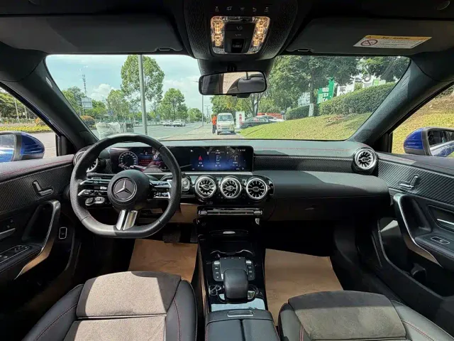 Mercedes-Benz A-Class — Фото автомобиля 11
