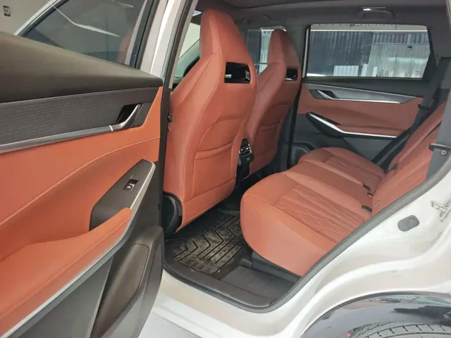 Changan CS75 Plus — Фото автомобиля 14