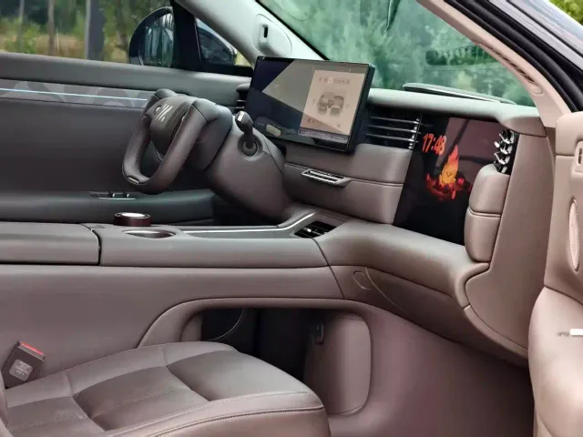IM Motors LS6 — Фото автомобиля 7