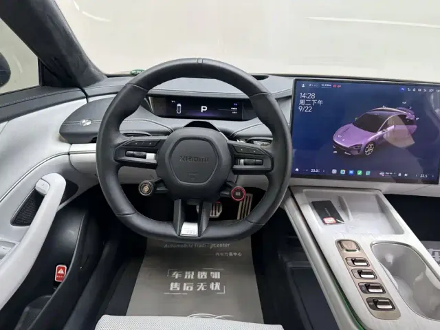 Xiaomi SU7 — Фото автомобиля 10