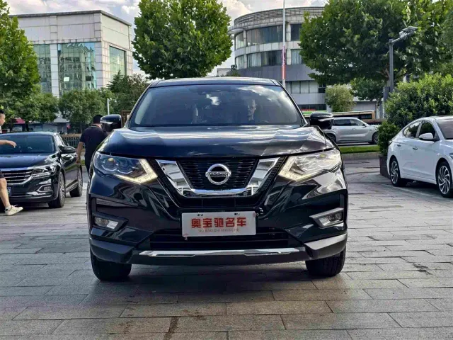 Nissan X-Trail — Фото автомобиля 2