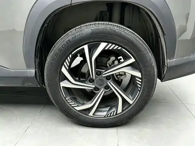 Geely Boyue — Фото автомобиля 19