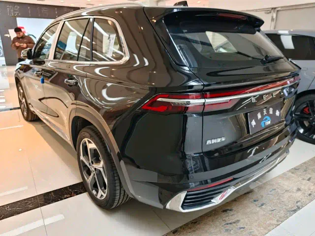 Geely Xingyue L — Фото автомобиля 6