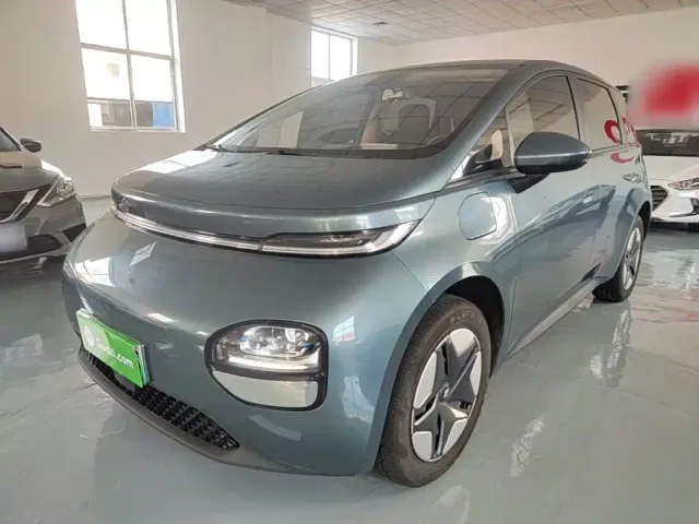 Фотография автомобиля — Baojun Cloud