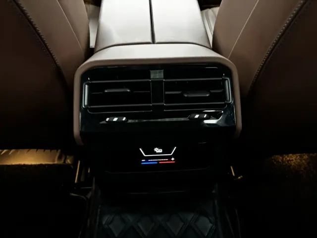 BMW 5 Series — Фото автомобиля 19
