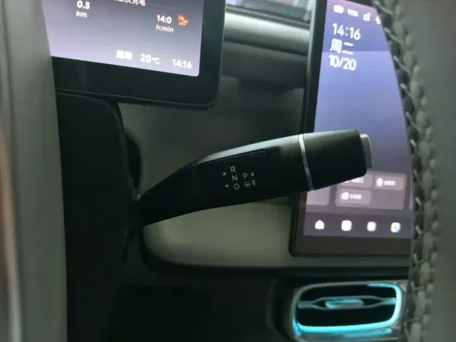 Leapmotor B10 — Фото автомобиля 13
