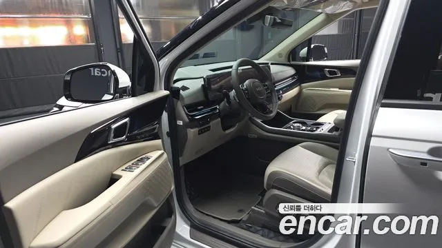 Kia Carnival Generation 4 — Фото автомобиля 15