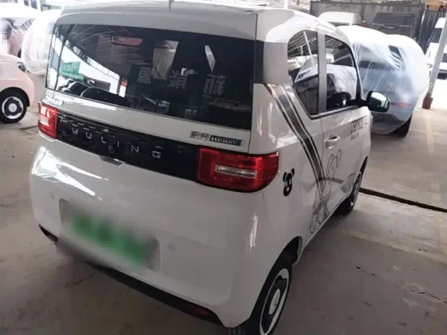 Wuling Hongguang Mini EV — Фото автомобиля 6