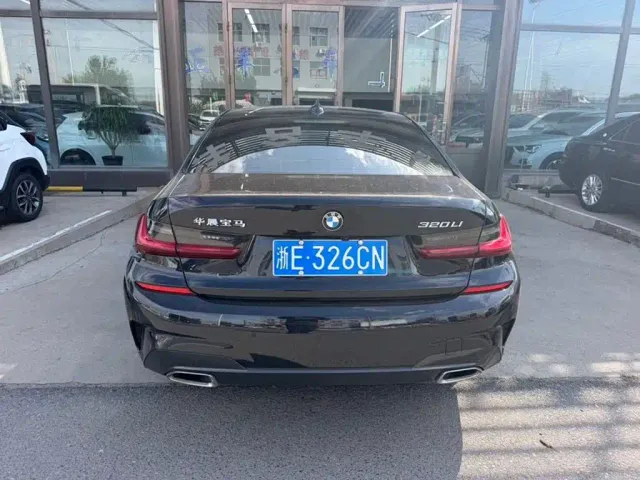 BMW 3 Series — Фото автомобиля 5