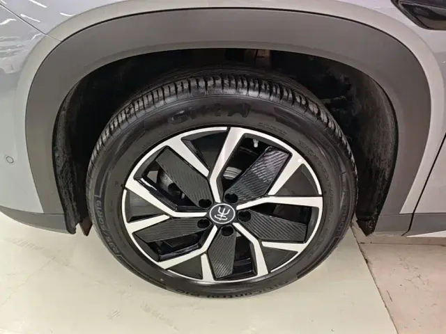 BYD Song L DM-i — Фото автомобиля 22