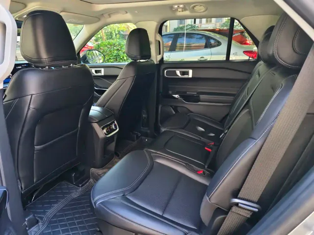 Ford Explorer — Фото автомобиля 6