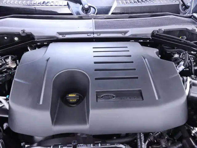 Land Rover Defender — Фото автомобиля 24