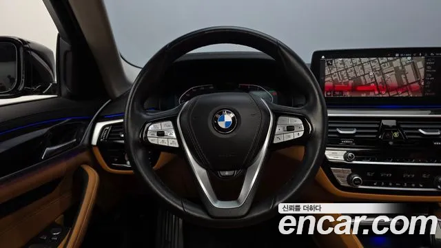 BMW 5 Series G30 — Фото автомобиля 19