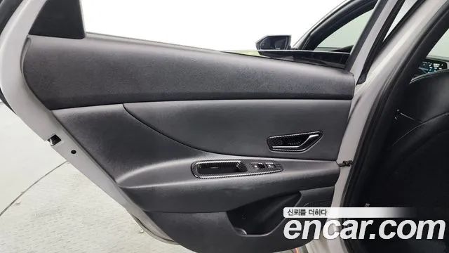 Hyundai AVANTE — Фото автомобиля 23
