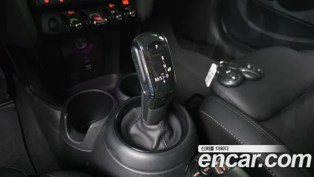 Mini Cooper Cooper 5 дверей Classic Plus — Фото автомобиля 6