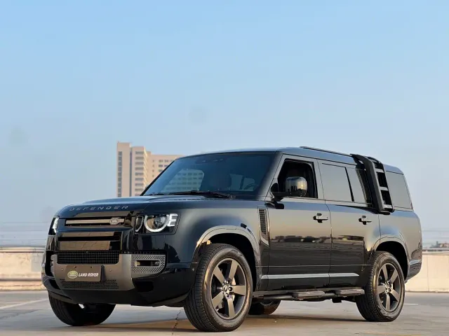 Фотография автомобиля — Land Rover Defender