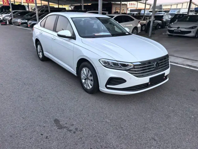 Volkswagen Lavida — Фото автомобиля 3