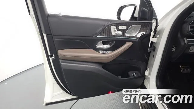 Mercedes-Benz GLE-Class — Фото автомобиля 22