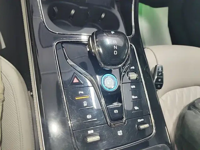 BYD Han — Фото автомобиля 9