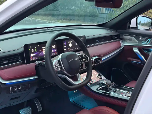 Jetour X70 Plus — Фото автомобиля 2