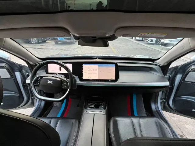 Xpeng P7 — Фото автомобиля 9