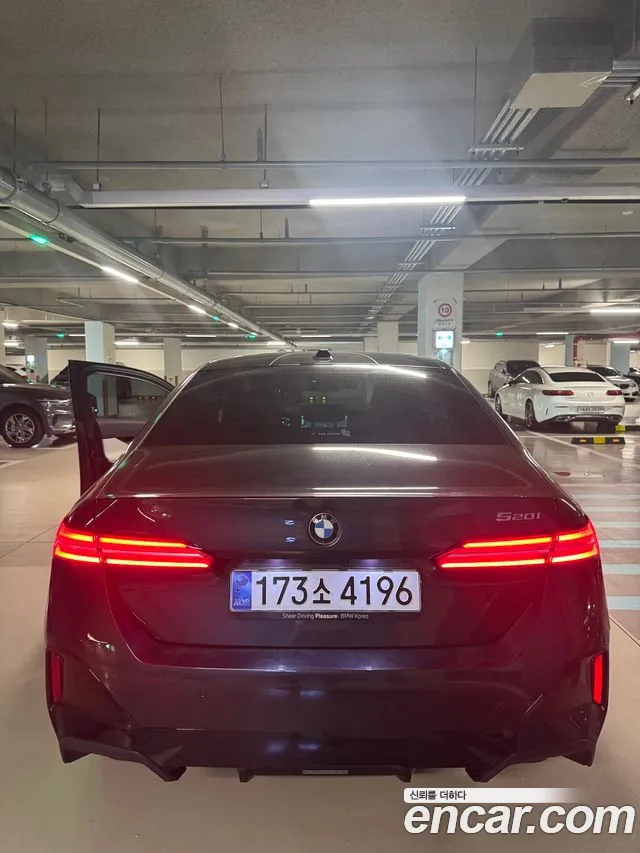 BMW 5 Series G60 — Фото автомобиля 4